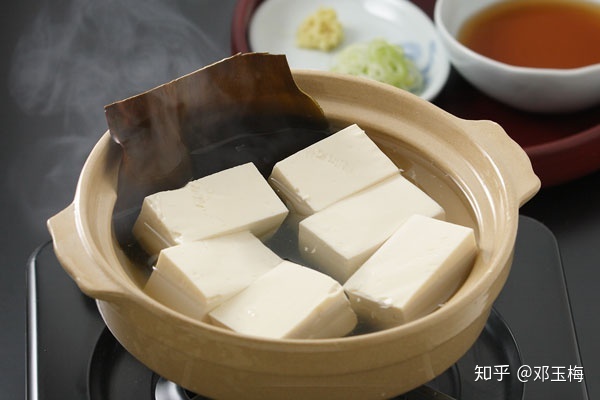 别只会做麻婆豆腐了，试试这个吃法香嫩美味