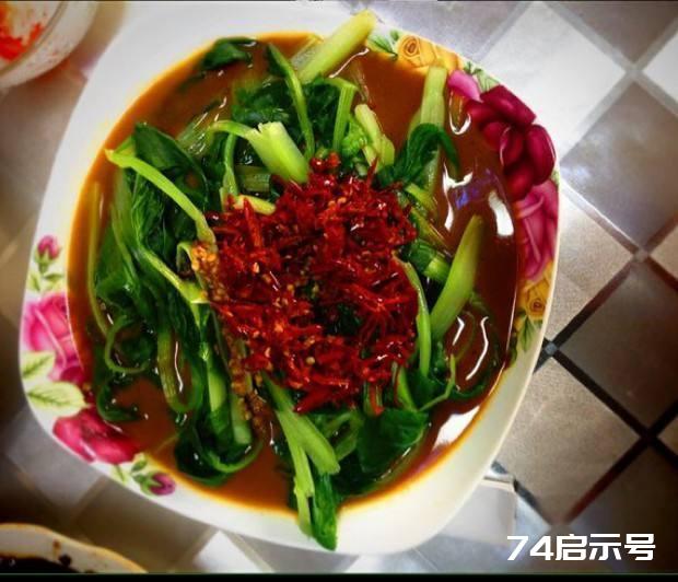 家常菜推荐：泡椒鲜虾、炝炒小青菜、富贵海鲜拌、海蛎煎蛋