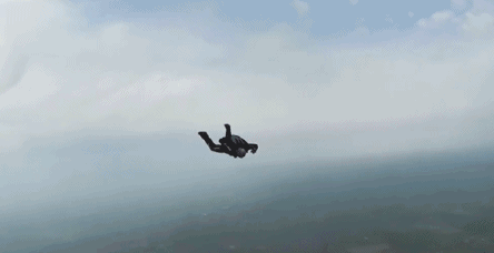 哪些因素会让飞机垂直坠落？为什么不给飞机装一个超大降落伞？
