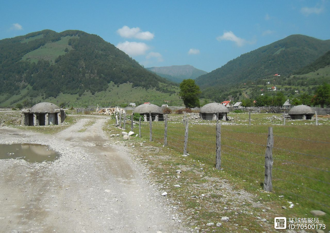 “碉堡”了！280万人的阿尔巴尼亚，为何修了17万座碉堡？