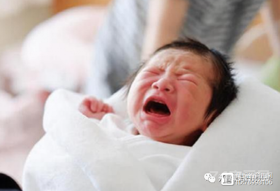 新生儿出生后的1周内，有7个特殊的生理现象，家长不能错误处理