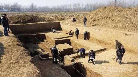 1965年南京挖出家族墓葬群，女儿墓中发现百粒药丸，揭露死亡原因