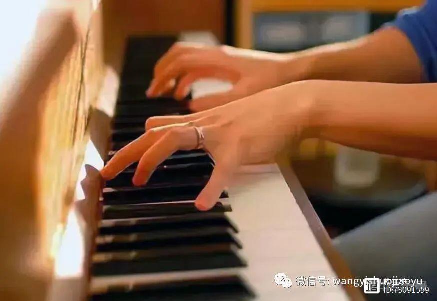 “7万多的钢琴搁家里当玩具”：培养孩子的兴趣，应遵循4个原则