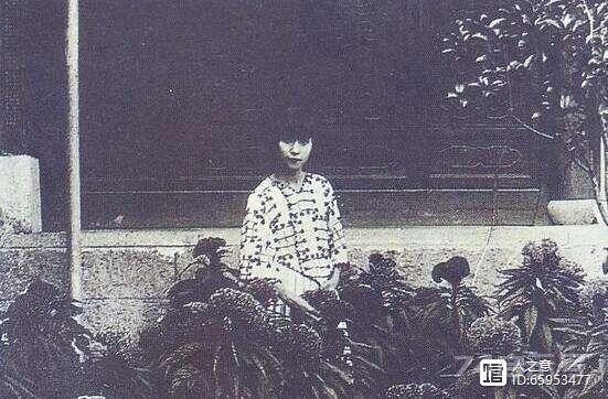 张爱玲一夜之间红遍上海，实至名归：9岁得五元稿费，14岁写小说