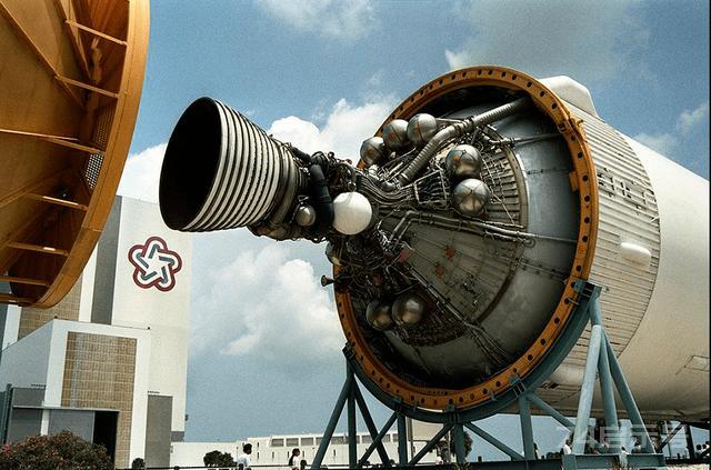 美国载人登月最大的疑点是土星5号火箭技术的真实性，土星5号技术可能没有丢失，对于这个问题都有哪些观点...