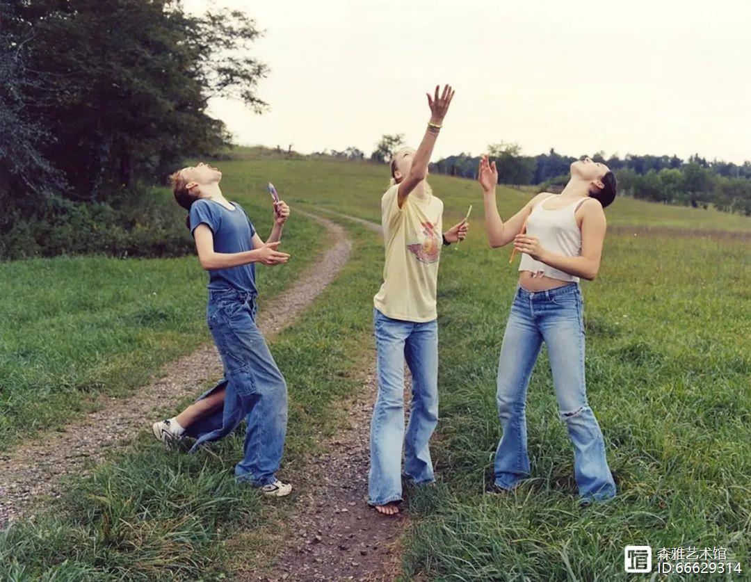 Girl Pictures ｜ Justine Kurland