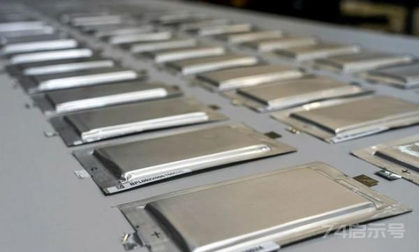新固态锂金属电池3分钟充满电，并可持续使用20年