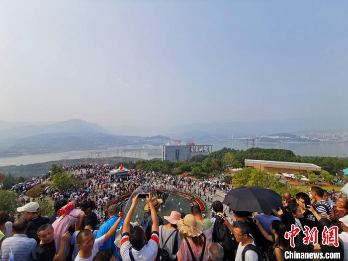 长江三峡游轮游客人数五年来首增(图)