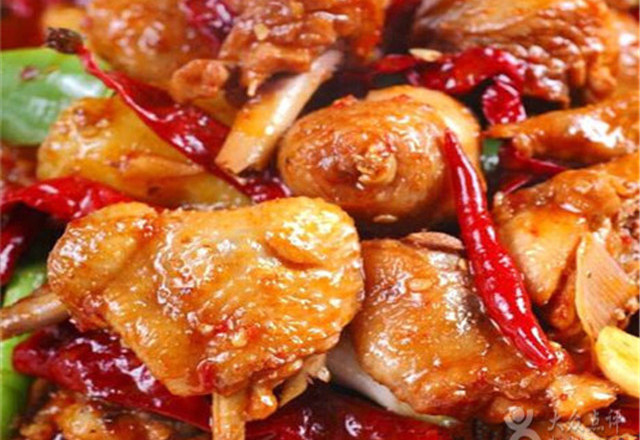 川菜有哪些经典的鸡肉做法？要又香又辣的？
