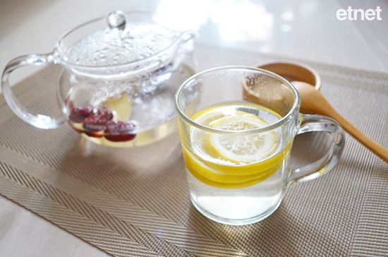 预防感冒：“生姜红枣柠檬茶”，健脾温中化痰止咳