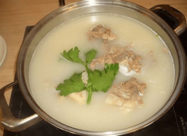 大骨汤的做法_大骨汤的做法视频_牦牛大骨汤的做法