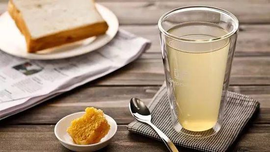 空腹能不能喝蜂蜜水?早上空腹蜂蜜水有什么利弊?