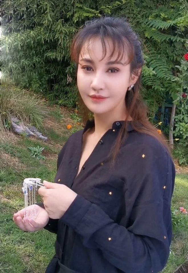 小鱼儿与花无缺演员表_刺激鱼儿开口的小药_小鱼儿与花无缺同人--聆花烬