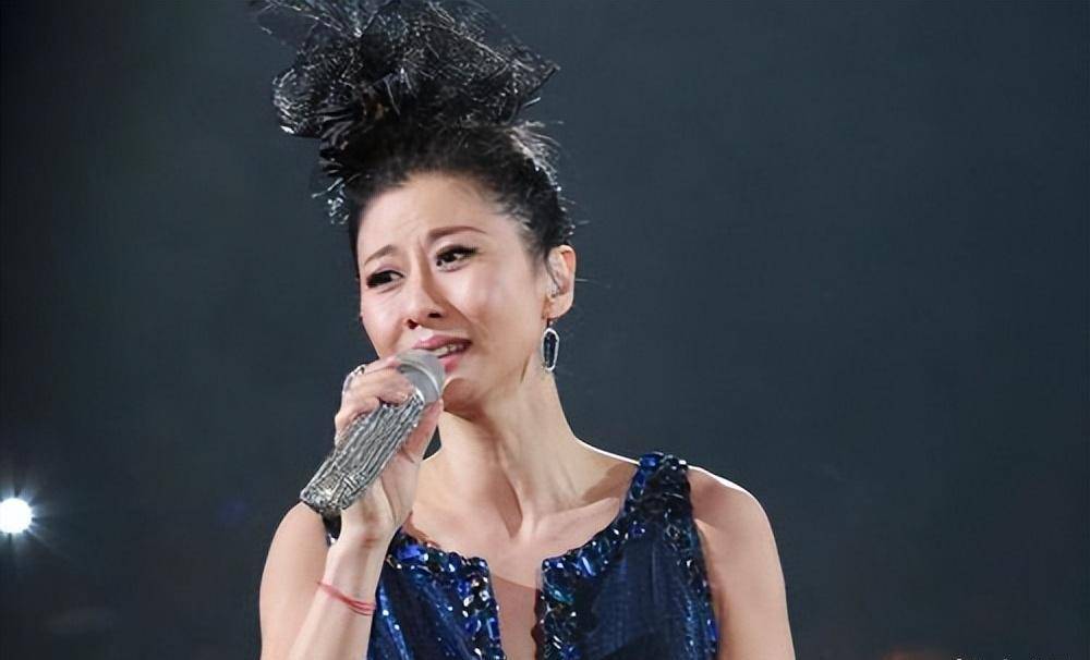 费翔：被母亲逼着和叶倩文分手，从此我一生未娶，她一生未孕！