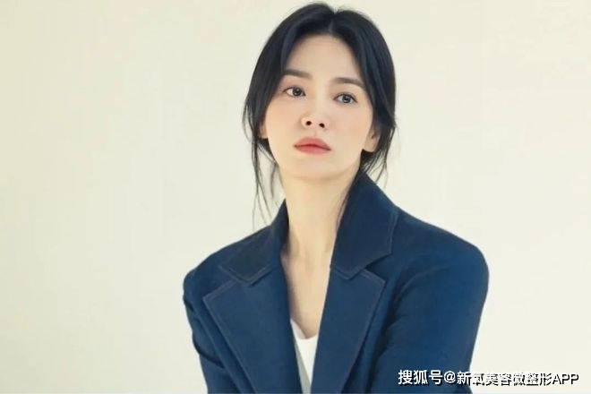 万柳书院少爷不露面就能爆火！为什么流行审美会失控冲向慕富？
