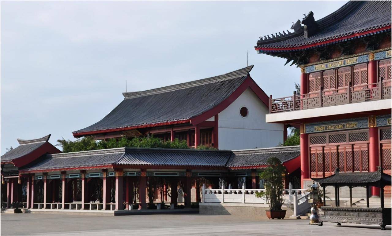 一个具有八百多年历史的岭南文化风情古镇