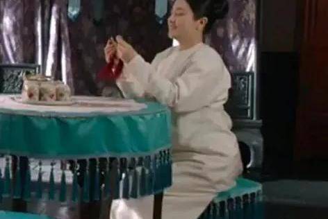 《亲爱的客栈》小花主场，张雪迎蒋依依李兰迪同框张雪迎颜值垫底