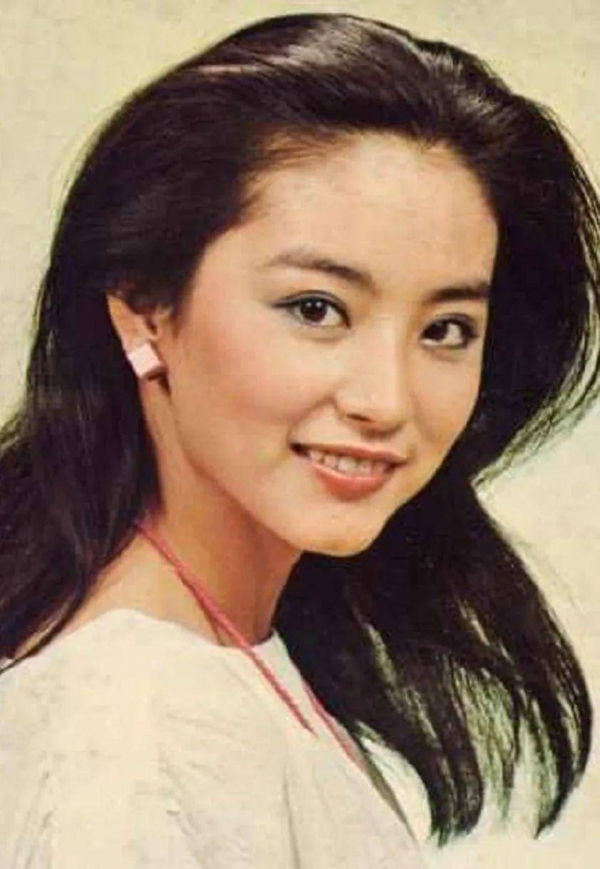 “拍过100多部电影，演过100多个角色，林青霞最难演的是林青霞”