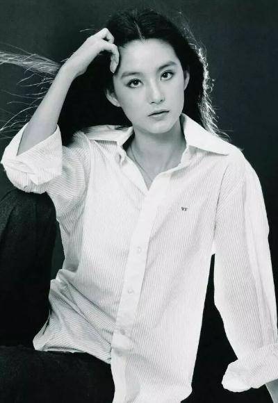 “拍过100多部电影，演过100多个角色，林青霞最难演的是林青霞”