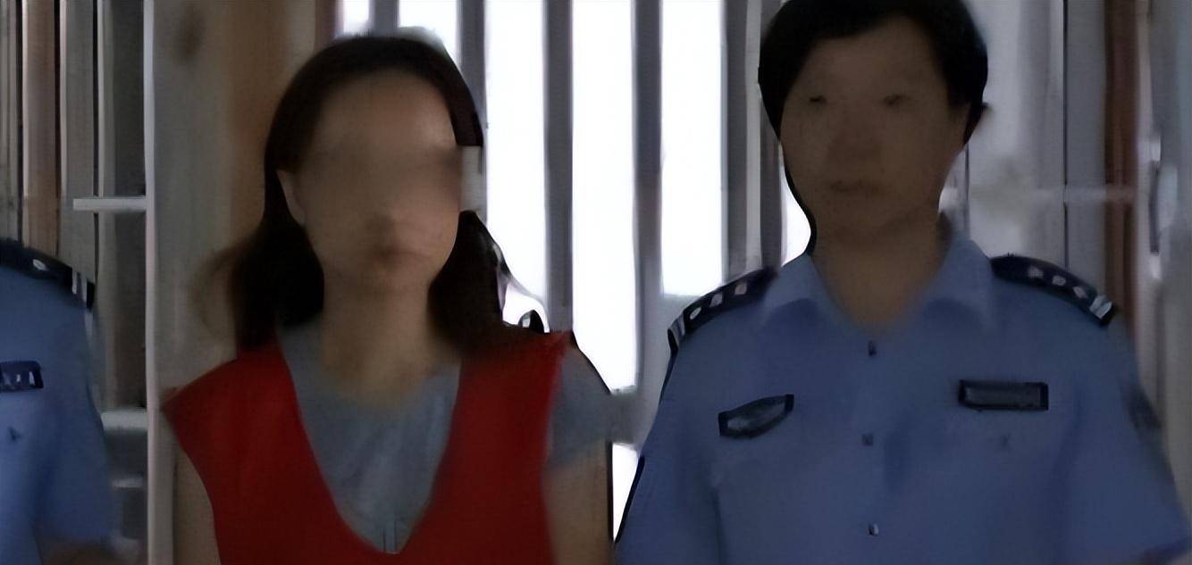 2021年，云南一女高管网购被捕，所作所为悔不当初，她是谁？