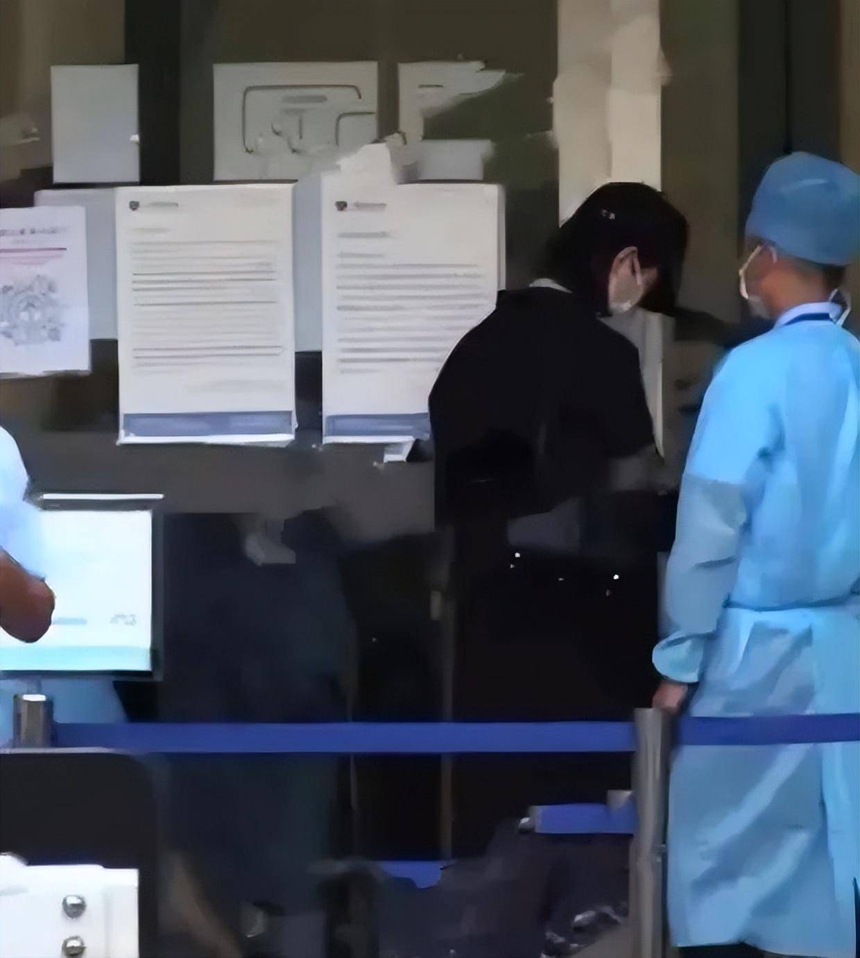 奚梦瑶全家福四太站C位，郭碧婷老公失踪被向太宠上天…同年嫁豪门如今路不同