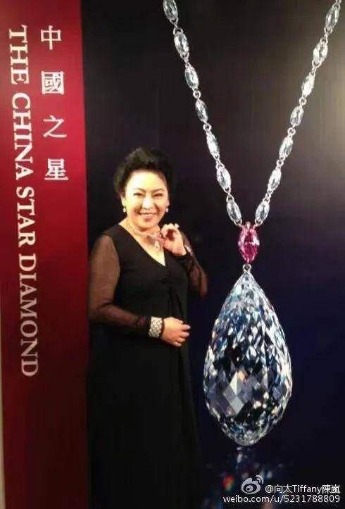 奚梦瑶全家福四太站C位，郭碧婷老公失踪被向太宠上天…同年嫁豪门如今路不同