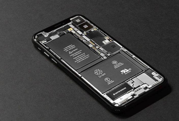 苹果宣布 iPhone 大部分机型电池维修费将增加 169 元