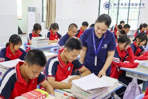 新高考背景下，到底要不要复读？人气榜高三复读学校专业解读