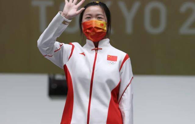 奥运晚报-首日中国代表团暂获3金1铜百花齐放领跑奥运金牌榜