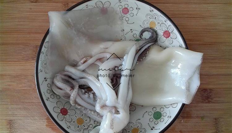 万万没想到，鱿鱼还能这样吃，不炒不炸做法简单，Q弹美味