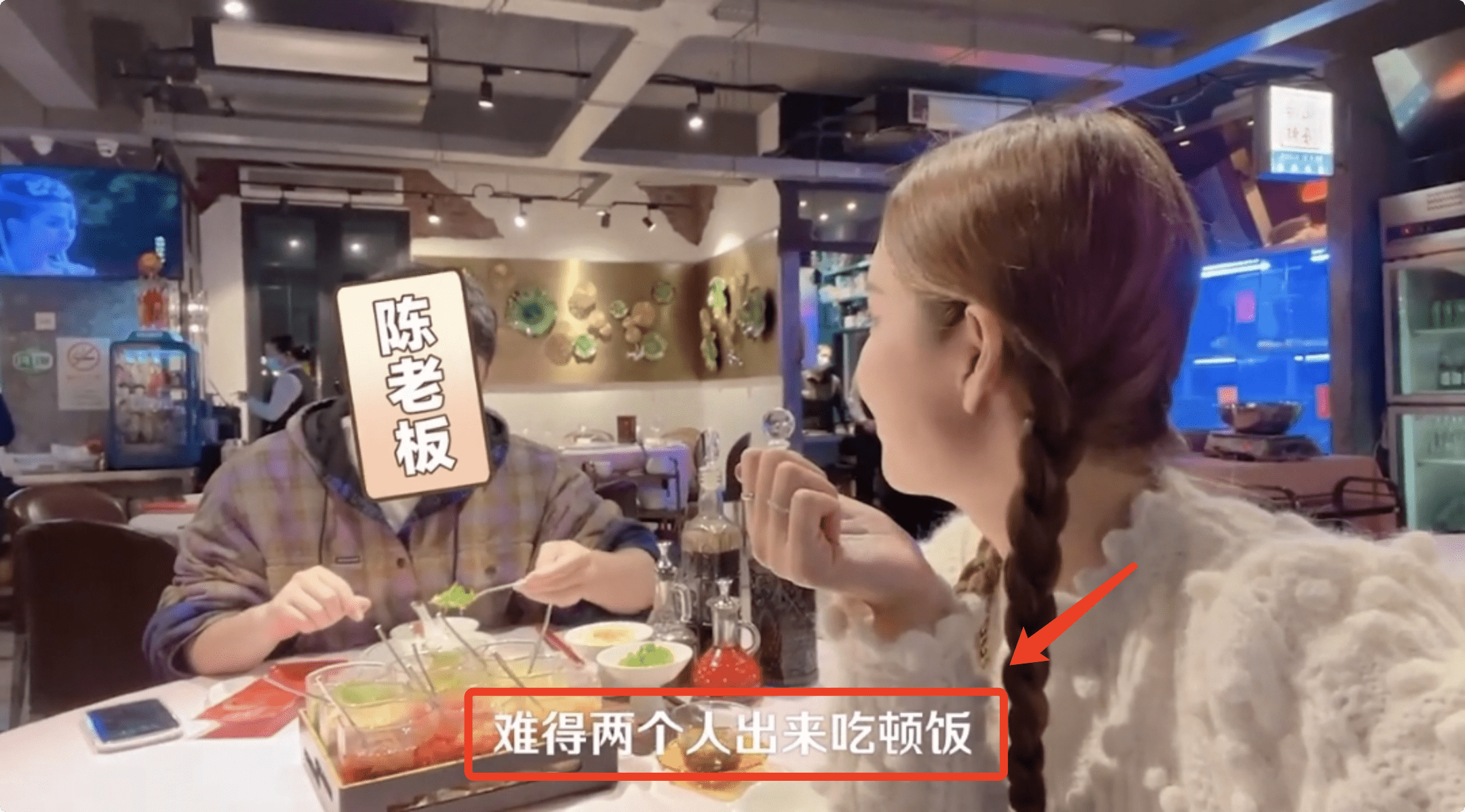 张子萱晒全家福为3岁小女儿庆生，陈赫对妻子撒娇，对其称呼好甜