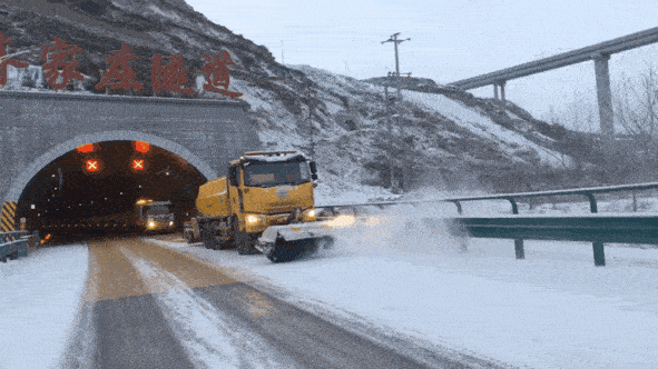 兰州各公路段除雪保障环兰公路安全畅通