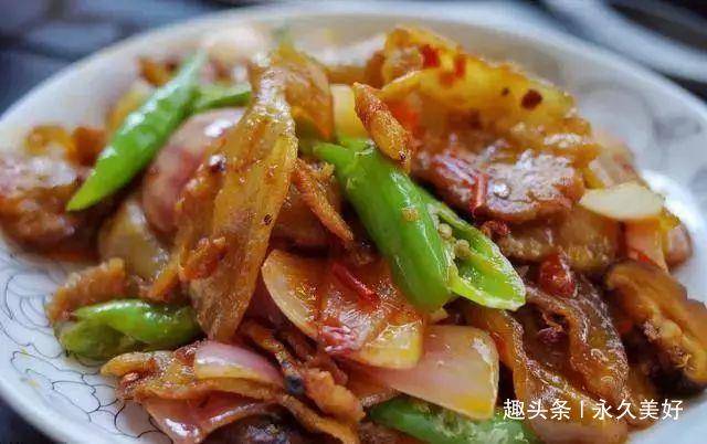 这样做回锅肉，实在太下饭，老乡吃完都问做法？详细步骤都在这