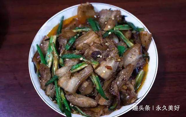 这样做回锅肉，实在太下饭，老乡吃完都问做法？详细步骤都在这