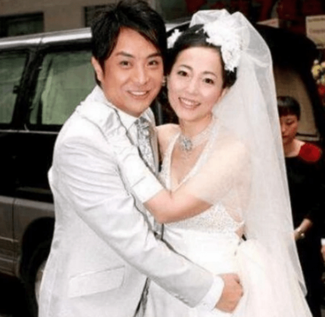 石榴姐因男友林正英去世，终身不嫁，相加入豪门
