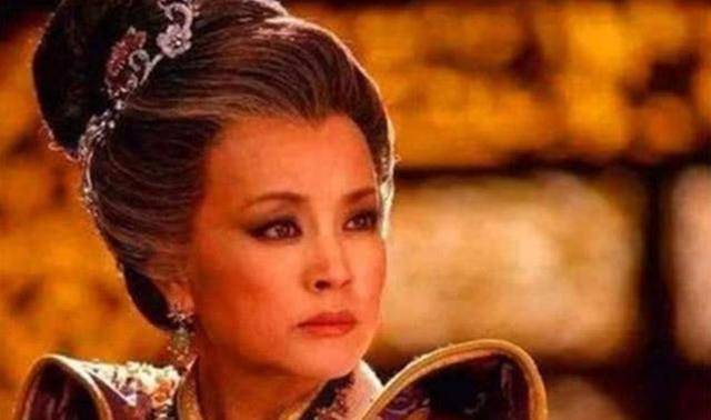 中国历史上唯一的女皇帝，真的叫“武则天”吗？小时候又叫什么