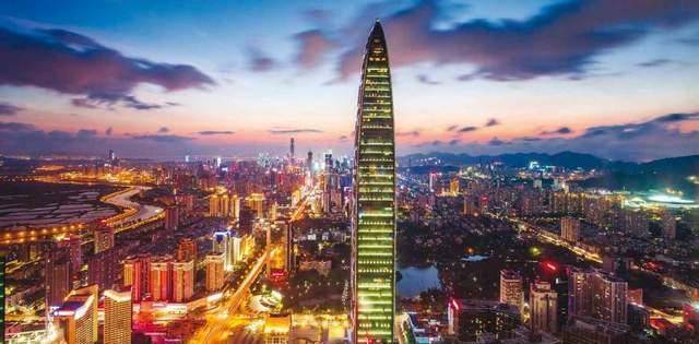 共和国的4个儿子：一个留洋气息很重，一个居民的优越感很强！