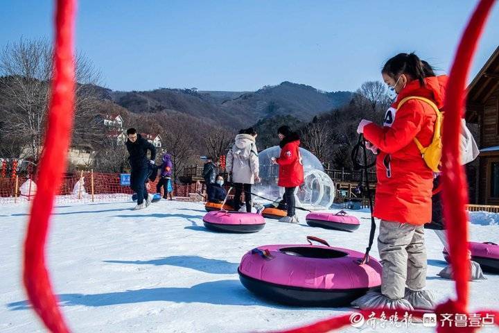 冰雪项目或将扎堆“上线”！济南冰雪旅游能否破解景区淡季魔咒？