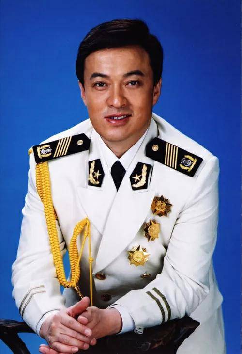 歌唱家吕继宏：63岁未婚无儿无女，却和不婚不育的张也在一起21年