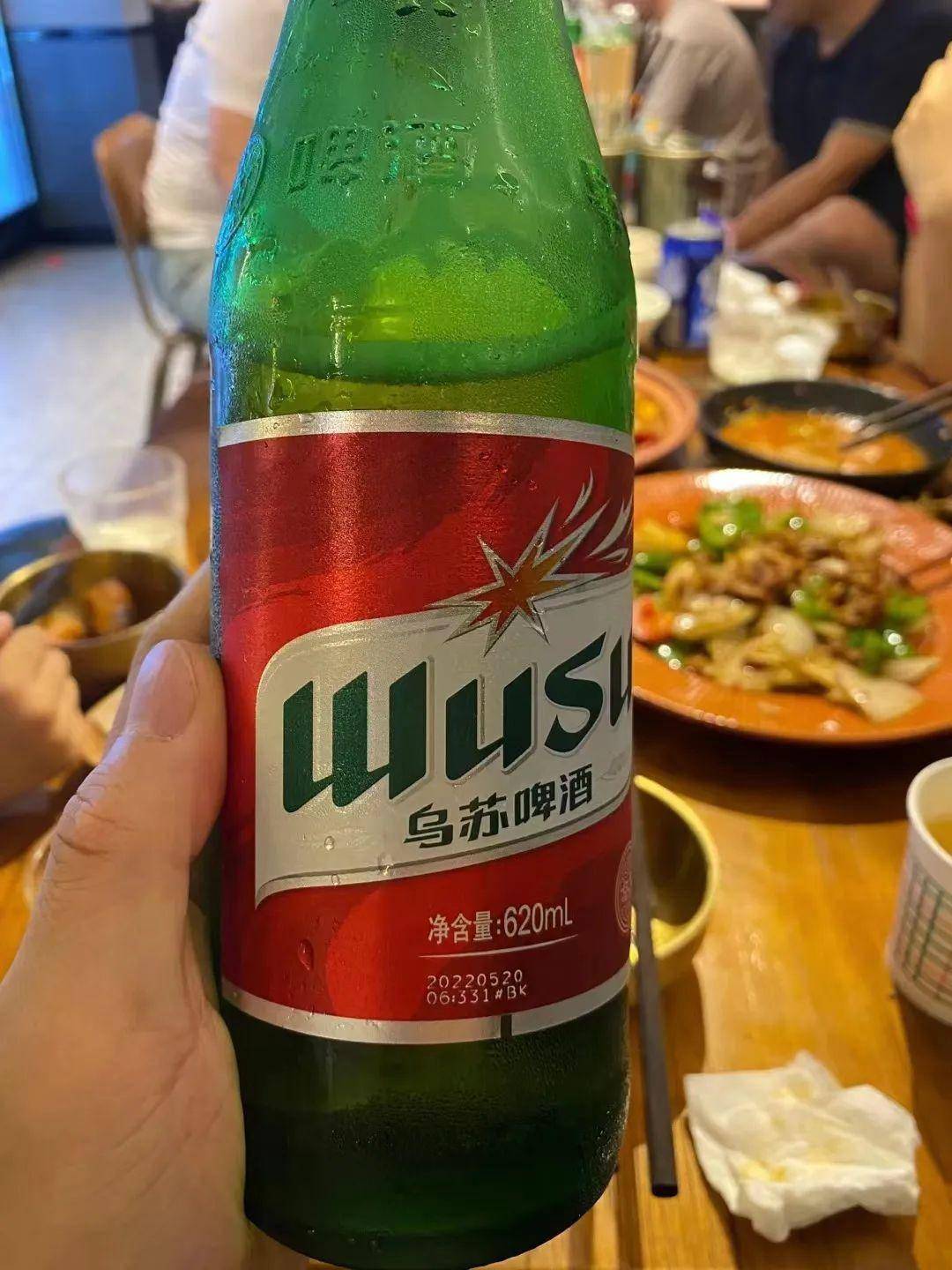 “夺命大乌苏”的荣光与隐忧：“借肉卖酒”能否打动年轻人？