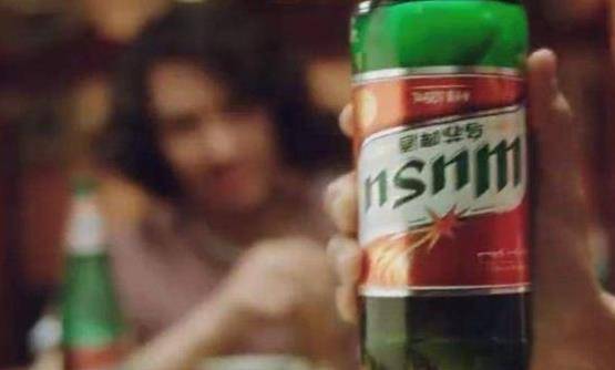 乌苏啤酒为何被称“夺命乌苏”？喝醉后才知道，原来瓶上早有答案