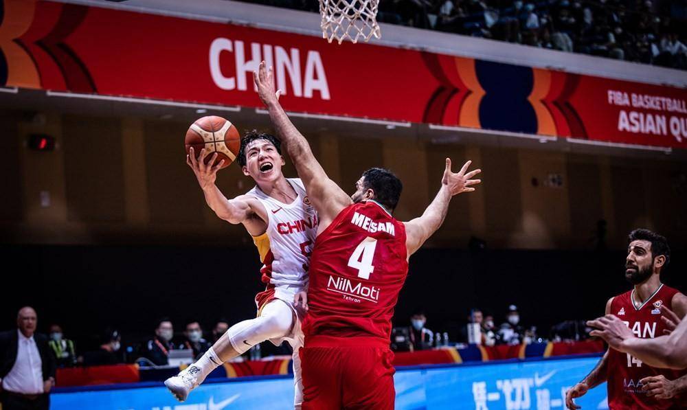 吴前和胡金秋，强势带领中国男篮赢球，拯救了乔尔杰维奇！