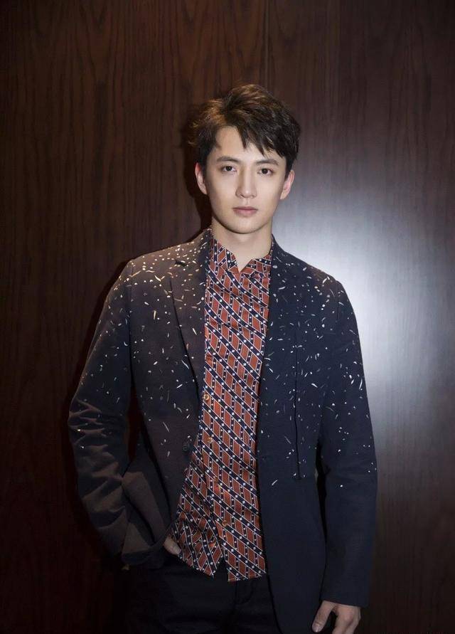 买定离手我爱你定档，男主翟天临被换脸，新男主是九零后