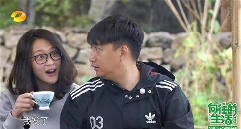 黄磊问奥运金牌是纯金的吗？惠若琪耿直回答，原来金牌是这样的！