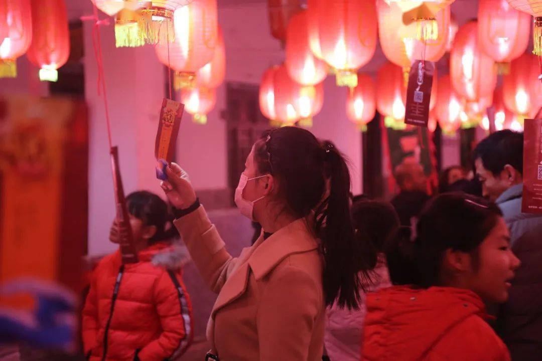 元宵节 |花市灯如昼，佳节人更美，元宵佳节至，一起来猜猜灯谜吧！