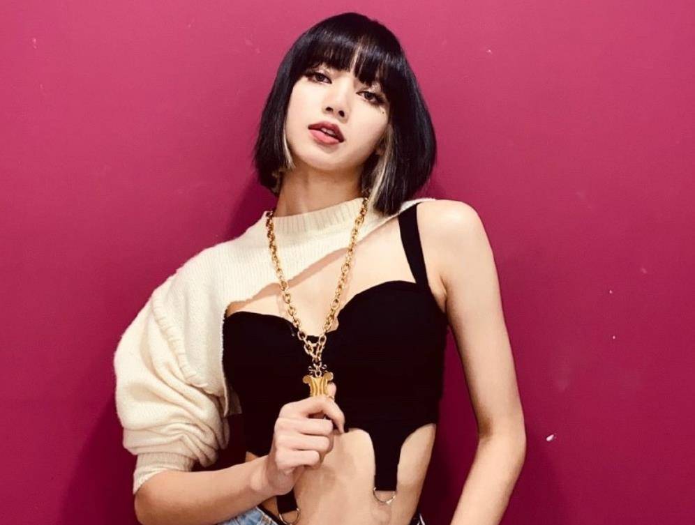 Lisa演唱会立麦唱歌绝了，全开麦稳如吞CD，绝美舞台直接封神
