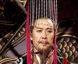 天时地利，刘备称帝，三请孔明。