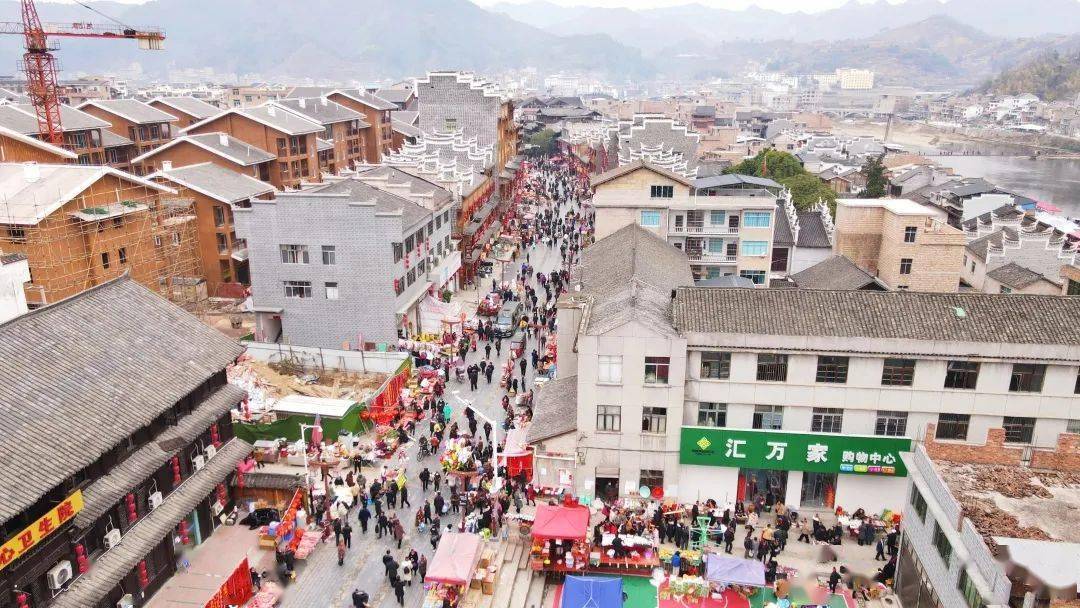 春风起，万物苏丨踏春赏景，就去施洞苗文化旅游景区吧！