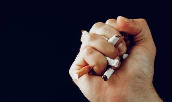 戒烟的“最佳年龄”是多少岁？