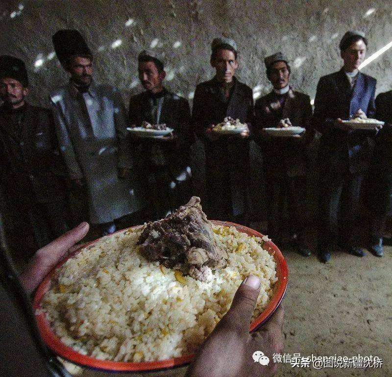 抓饭，江南的稻米新疆的羊肉融合成美味佳肴